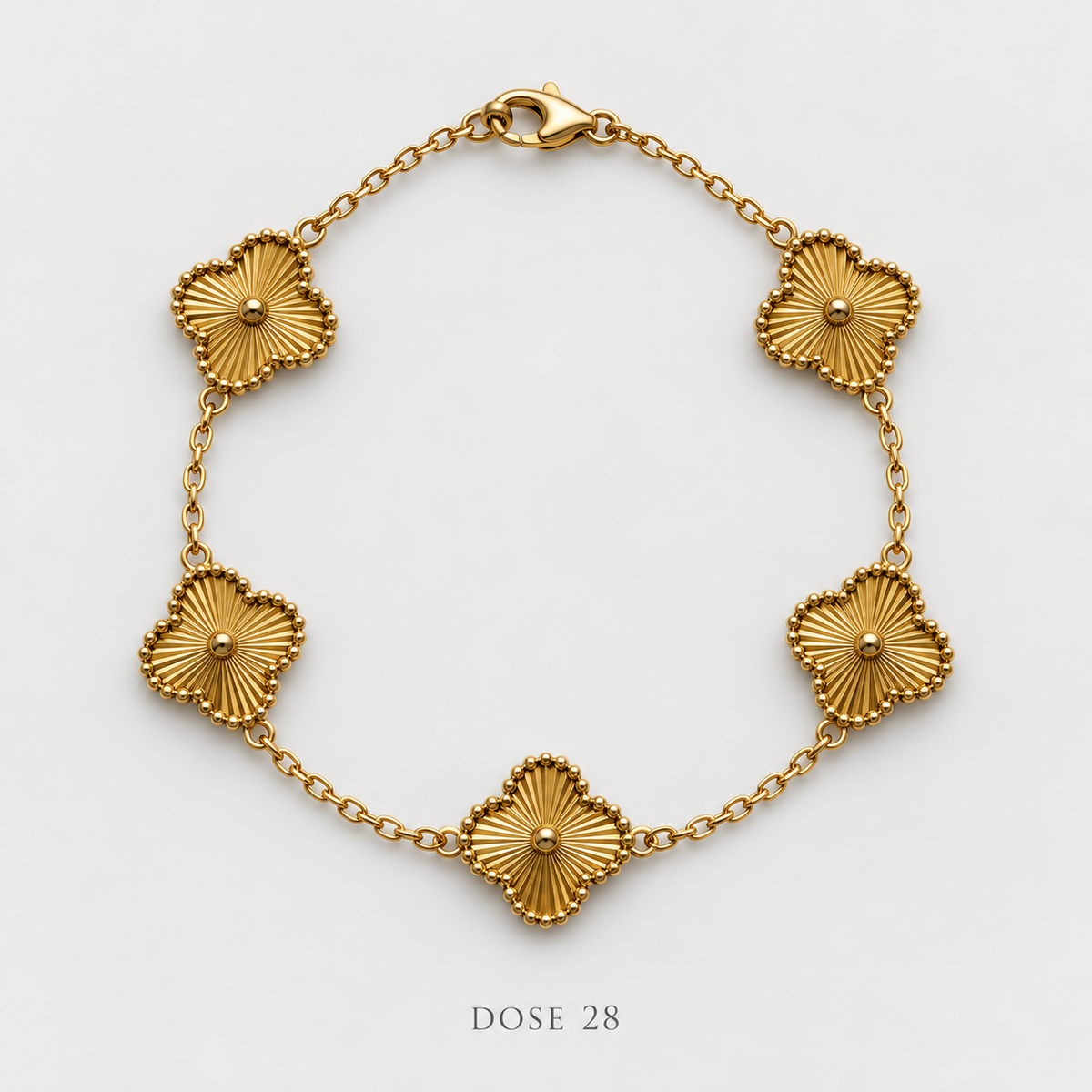 سوار البرسيم بنقشة الشمس  Sunburst Clover Bracelet
