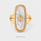 خاتم بيضاوي أبيض لؤلؤي بإطار ذهبي  Pearly White Oval Gold-Tone Ring