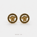 تراجي ميدوسا بالنقشة اليونانية Medusa Greek-Key Stud Earrings