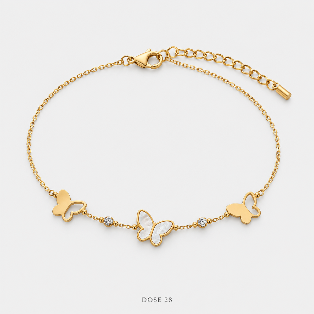 سوار الفراشات اللؤلؤي Pearlescent Butterfly Bracelet