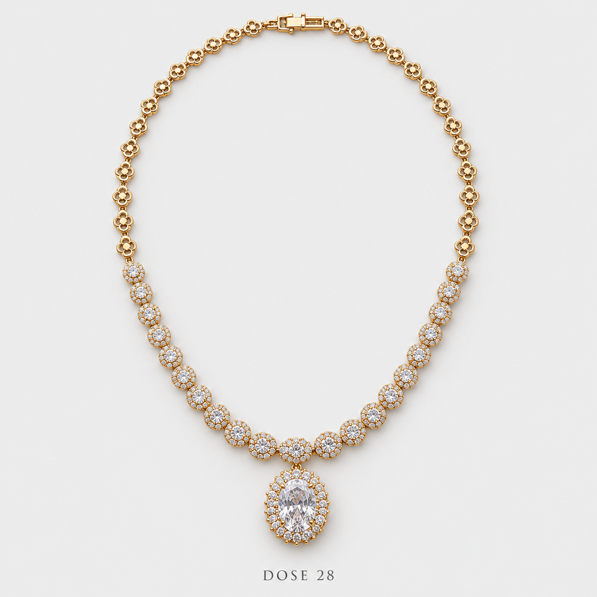 عقد الهالة البيضاوية المرصّع  Oval Halo Statement Necklace