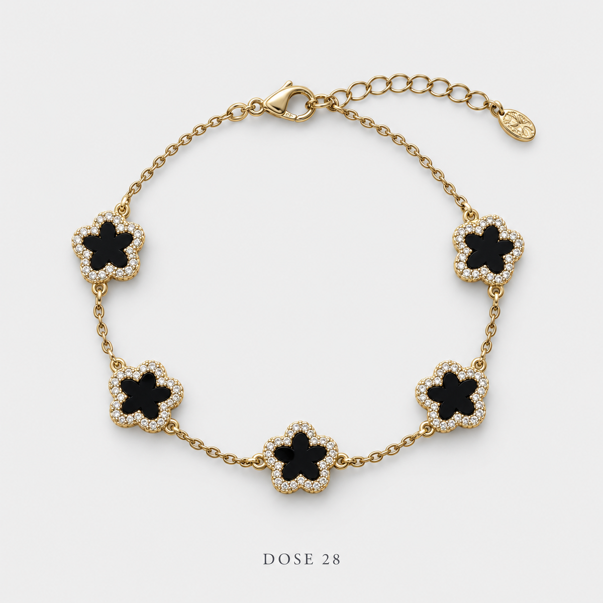 سوار الورود السوداء بإطار مرصّع Black Flower Halo Bracelet