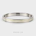 سوارة اللمسة اللؤلؤية بلون فضي  Pearly White Silver-Tone Bangle