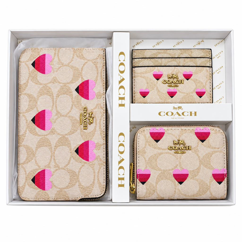 طقم محافظ كوتش بنقشة القلوب — ٣ قطع Coach Heart Print Wallet Set — 3 Pieces