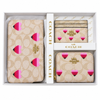 طقم محافظ كوتش بنقشة القلوب — ٣ قطع Coach Heart Print Wallet Set — 3 Pieces