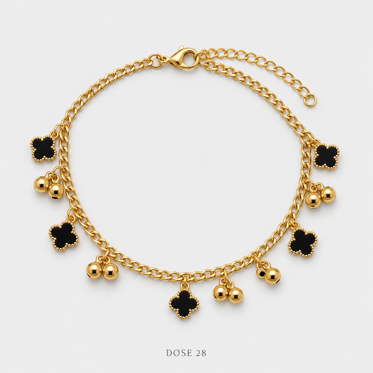 سوار الورود السوداء والكرات Black Clover Charm Bracelet