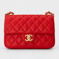 Chanel Classic Flap-Style Quilted Bag — Red with Gold-Tone Details حقيبة شانيل بنمط كلاسيك فلاب حمراء مبطنة بتفاصيل ذهبية