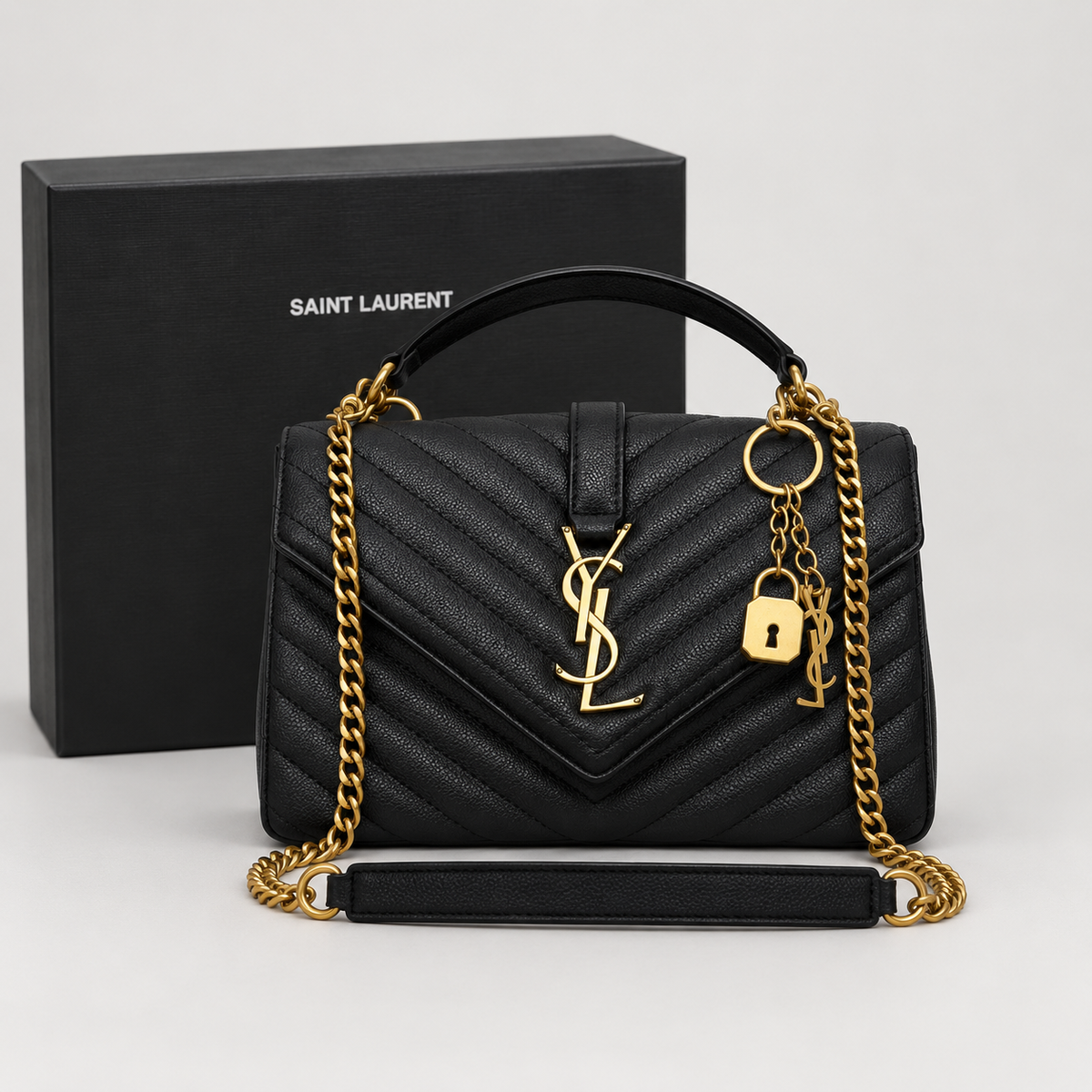 سان لوران أسود مبطّن بسلسلة ذهبية Saint Laurent Black Chevron Quilted Chain Bag
