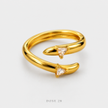 خاتم ذهبي مفتوح بفصّين مثلثين Gold-Tone Open Ring with Triangle Stones