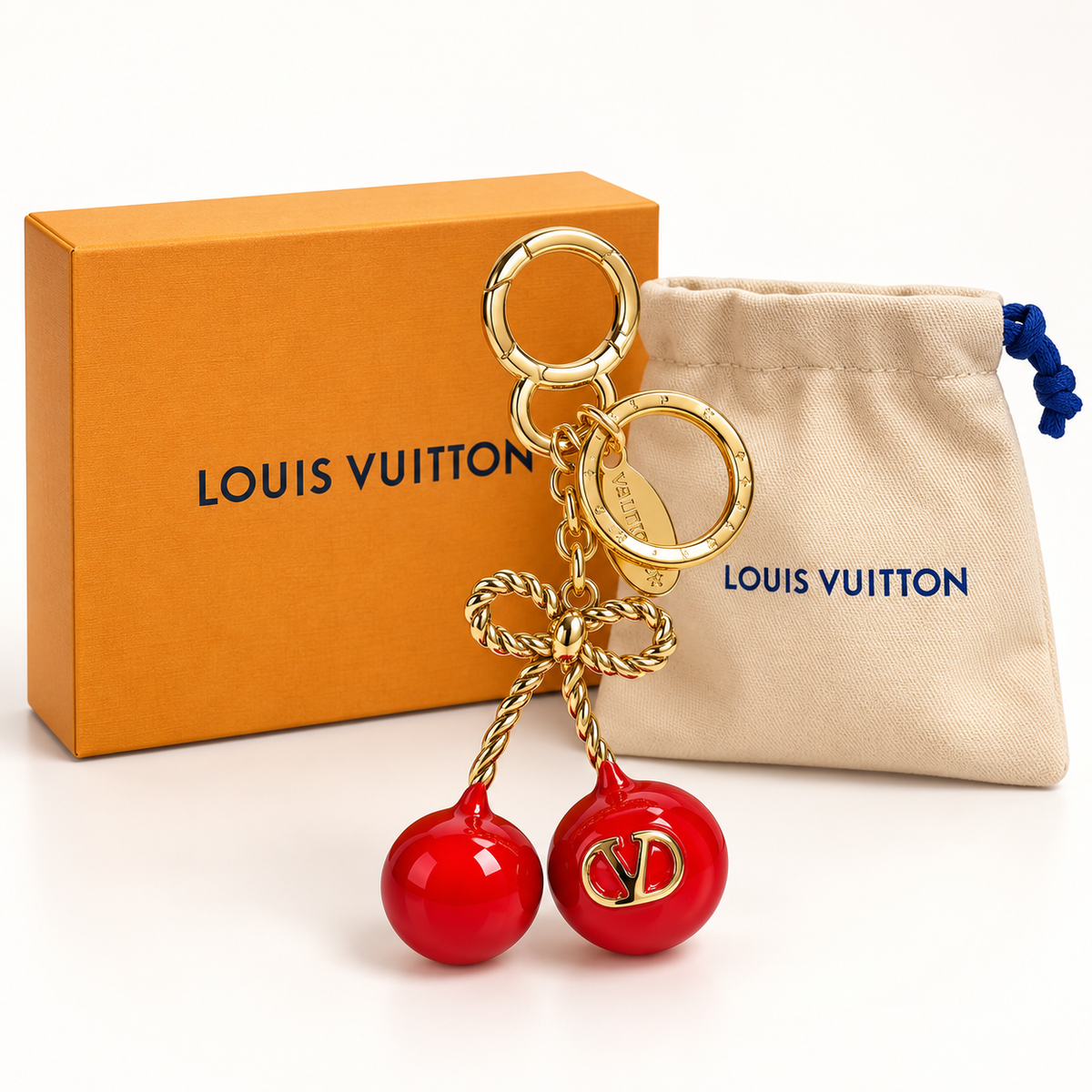 ميدالية كرز بفيونكة ذهبية 🍒
Cherry & Gold Bow Keyring