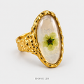 خاتم الوردة البيضاوي بإطار ذهبي Oval Flower Gold-Tone Ring