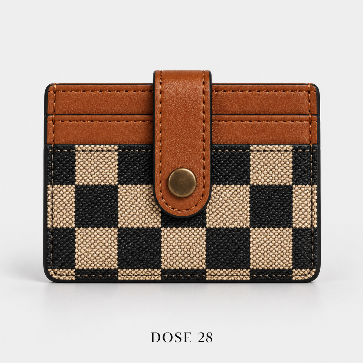 حافظة بطاقات مربعات أسود وبيج بتفاصيل بنية Black & Beige Checkered Cardholder with Tan Trim