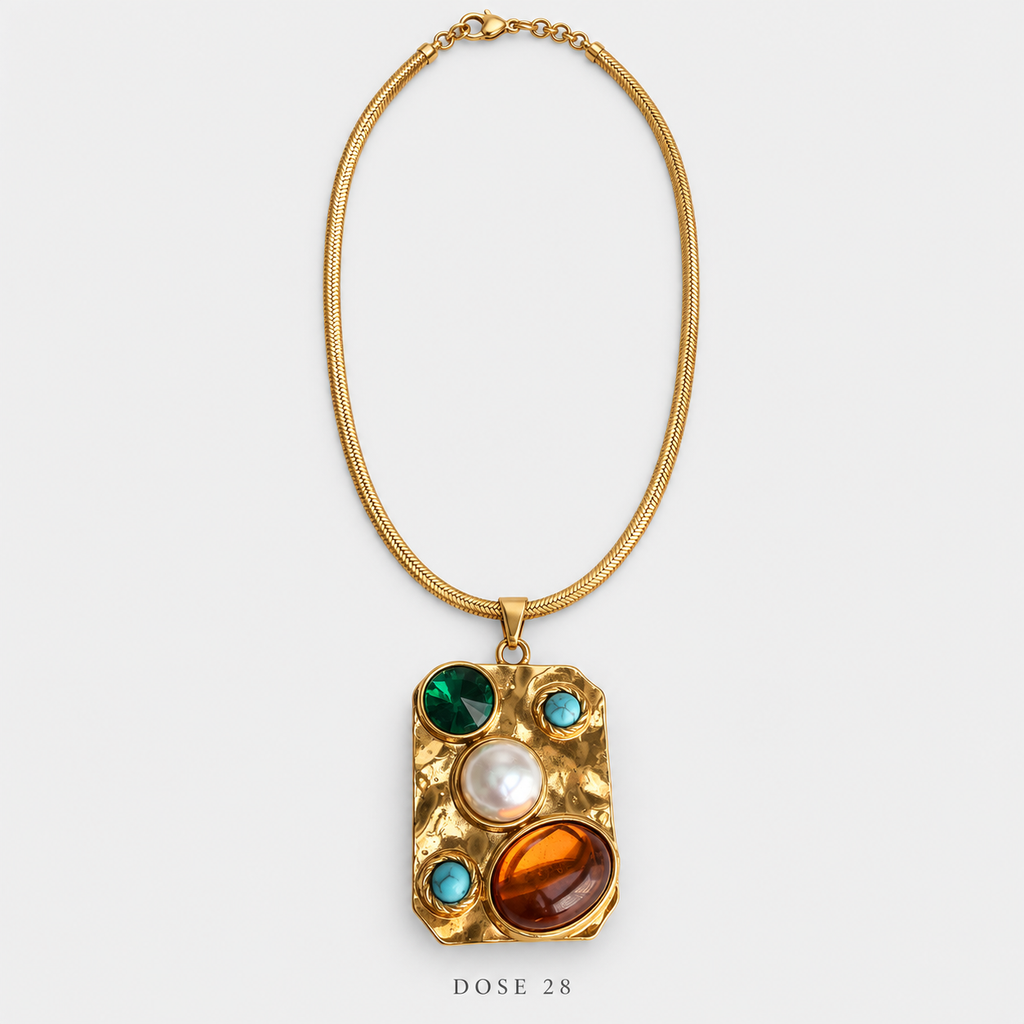 عقد الأحجار الملوّنة بلمسة لؤلؤية Multicolor Statement Pendant Necklace