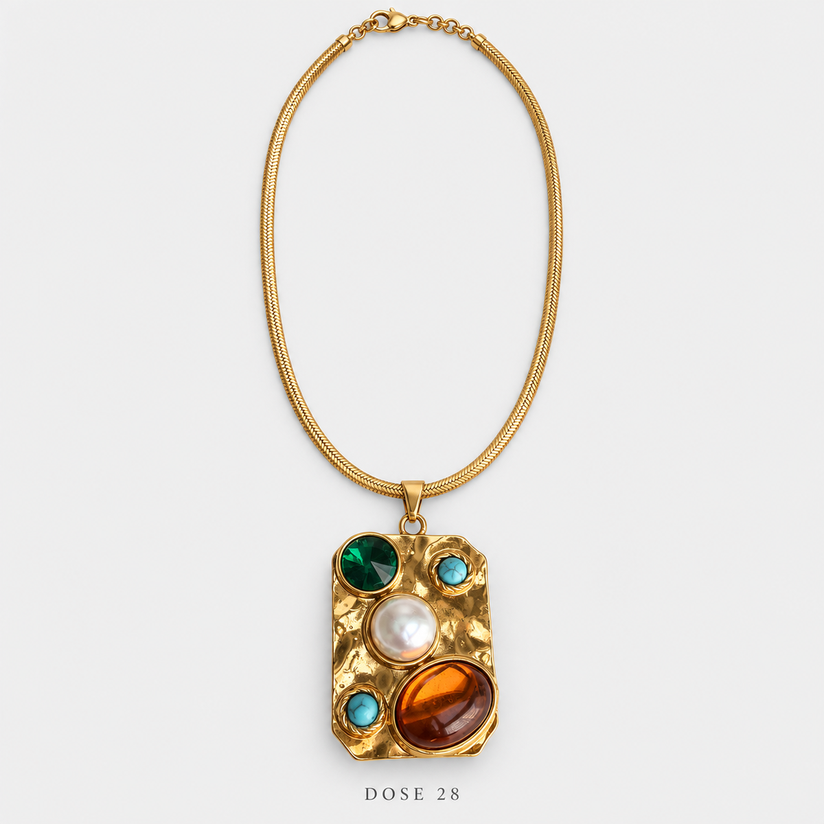 عقد الأحجار الملوّنة بلمسة لؤلؤية Multicolor Statement Pendant Necklace