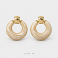 Cream Marbled Hoop Earrings تراجي الحلقات الكريمية المتموّجة