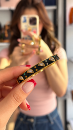 Black Teardrop Sparkle Bangle  سوارة القطرة السوداء المرصّعة