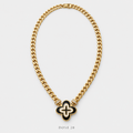 سلسلة الوردة السوداء بإطار أبيض Black & White Clover Necklace