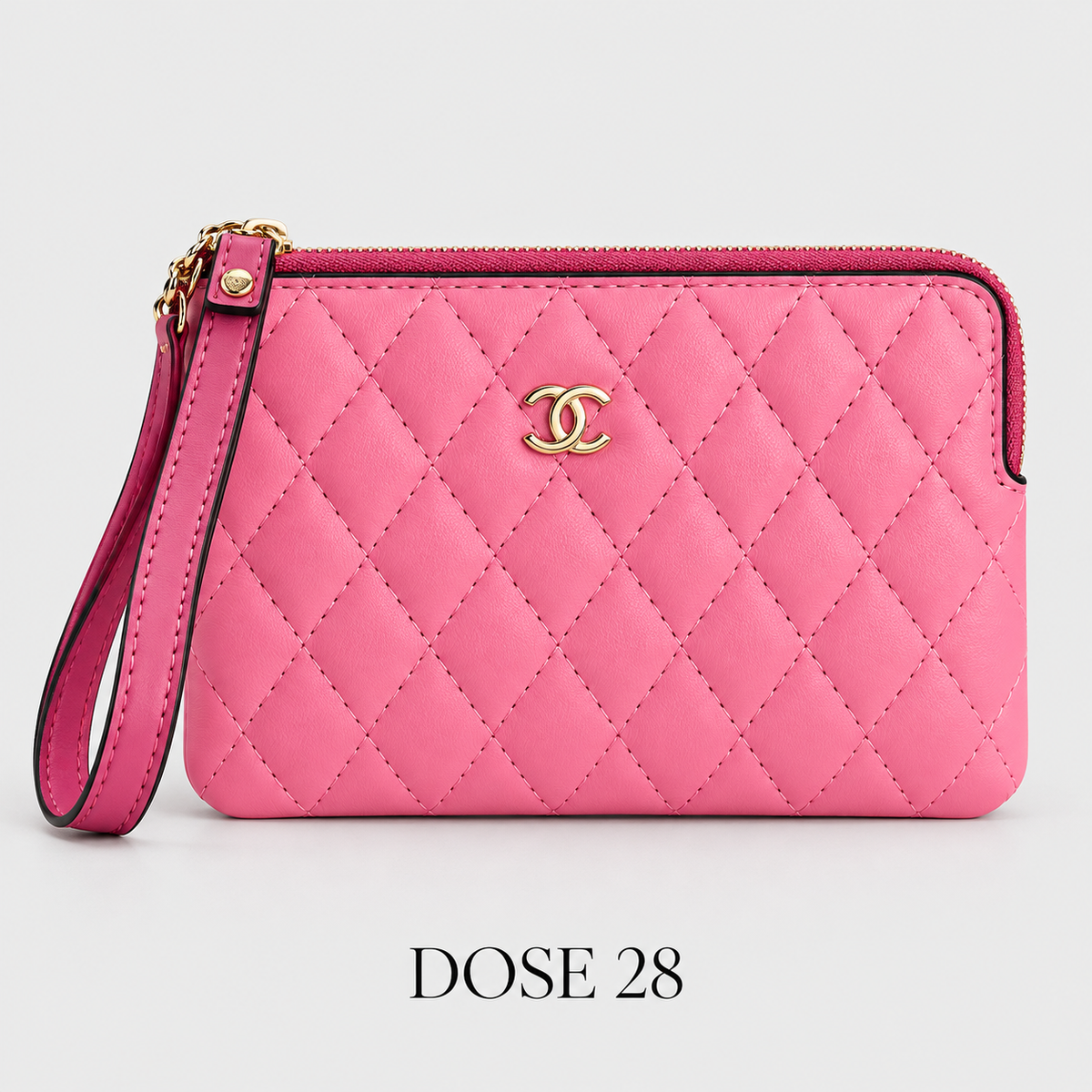 محفظة يد شانيل وردية مبطّنة بحزام معصم Chanel Pink Quilted Zip Wristlet