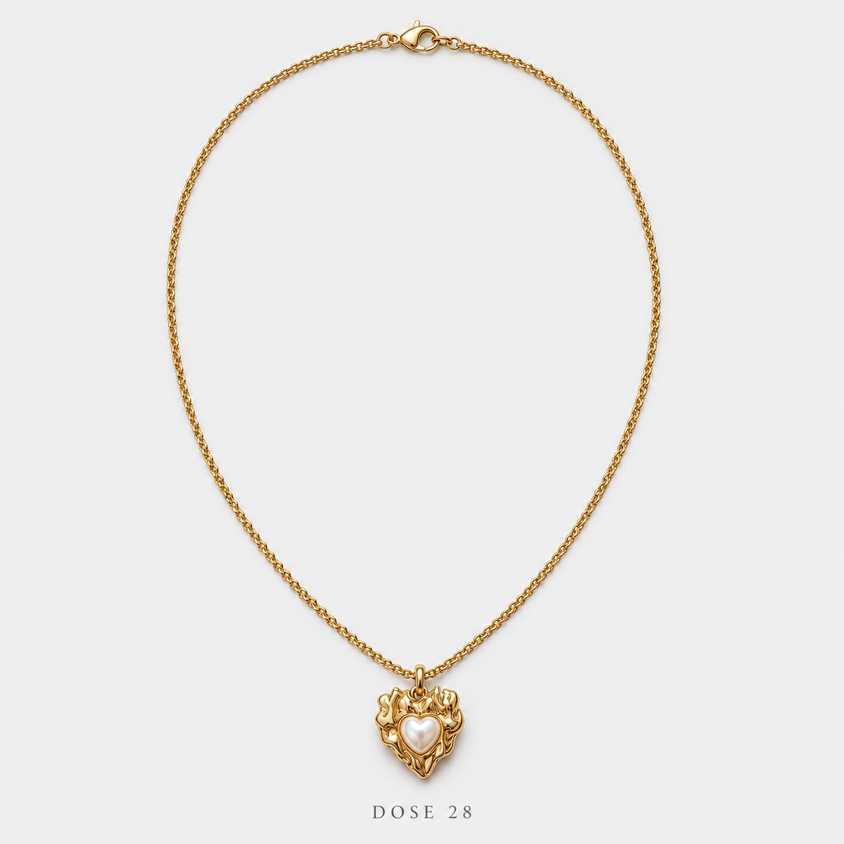 Pearlescent Heart Necklace  سلسلة القلب اللؤلؤي