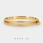 Geometric Sparkle Gold-Tone Bangle  أسوارة النقشة الهندسية اللامعة
