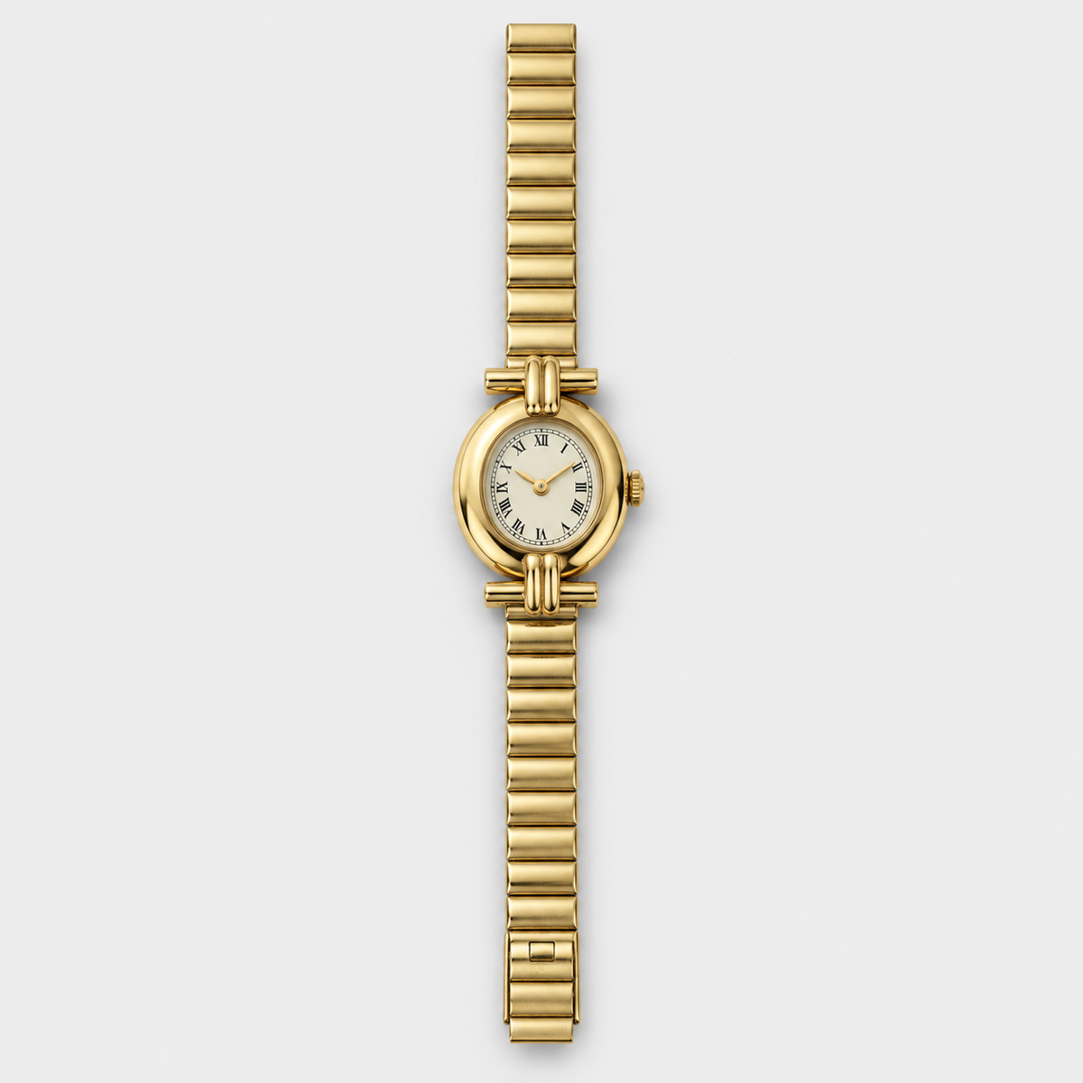 Classic Gold-Tone Oval Watch  ساعة كلاسيكية بيضاوية باللون الذهبي
