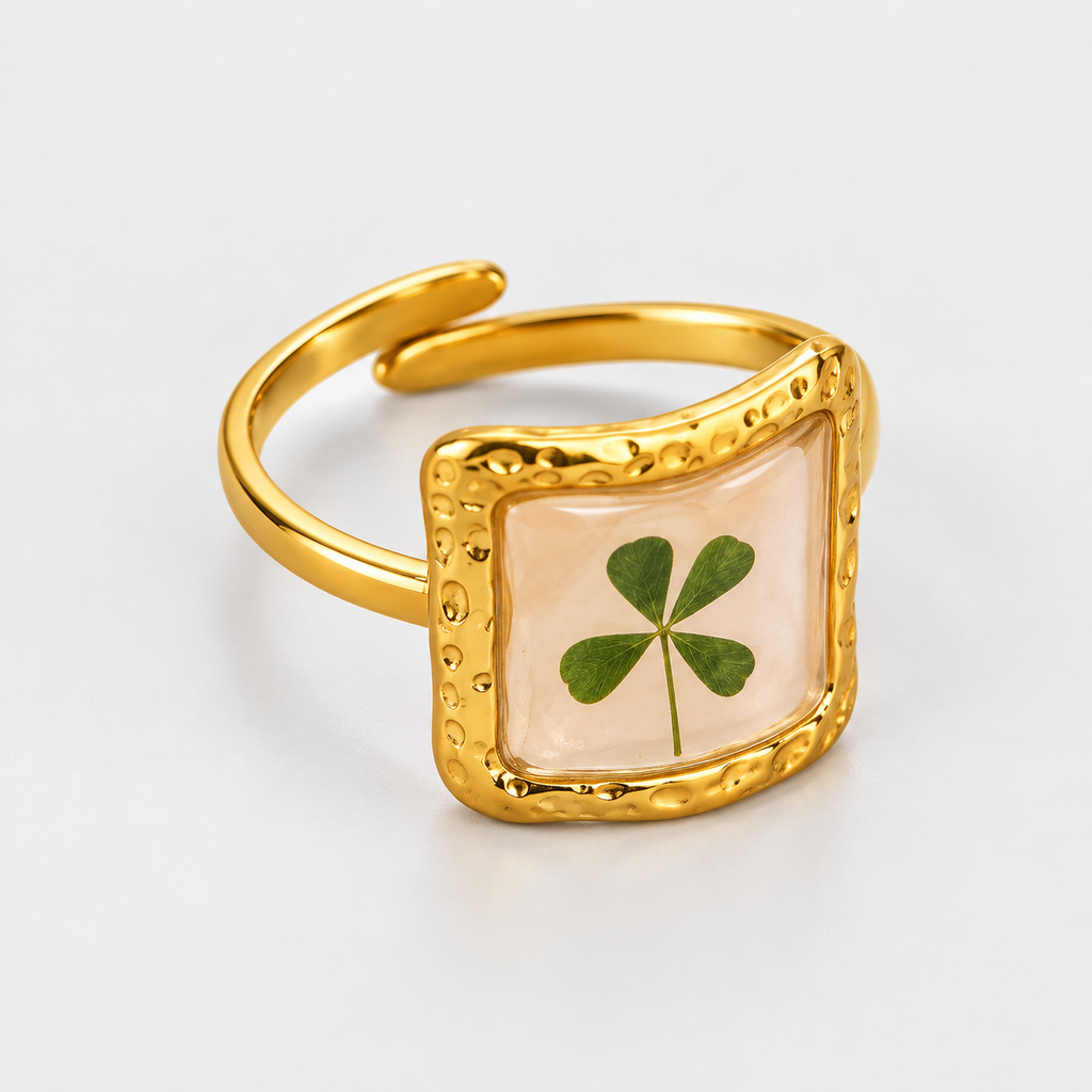 Lucky Clover Window Ring  محبس الحظ