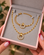 Gold-Tone Sparkling Circle Necklace &amp; Bracelet Set طقم قلادة وسوار بدوائر براقة بلون ذهبي