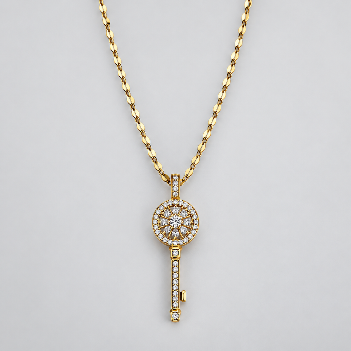Gold-Tone Sparkling Key Pendant Necklace قلادة بمفتاح براق بلون ذهبي