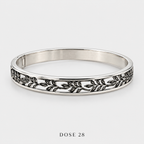 Silver-Tone Leaf Bangle أسوارة الأوراق الفضية